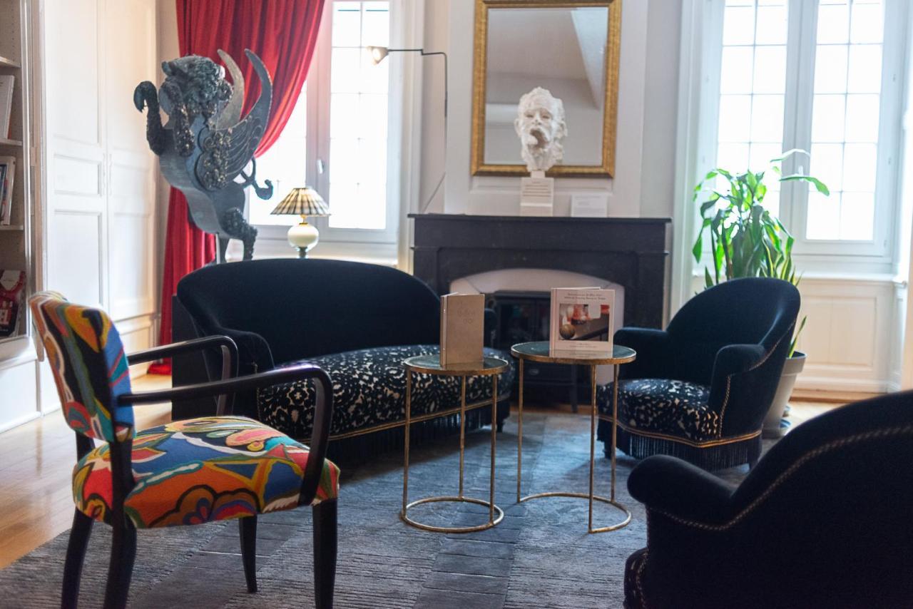 Hotel Le Griffon D'Or Bourg-en-Bresse Bagian luar foto